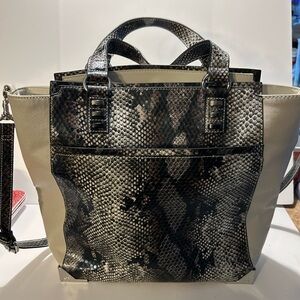 Vera Wang elegant  Snakeskin Patterned Women's tote bag
